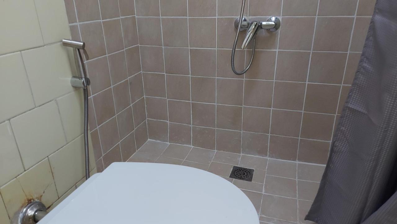 Fani Quarto em Acomodações Particulares *